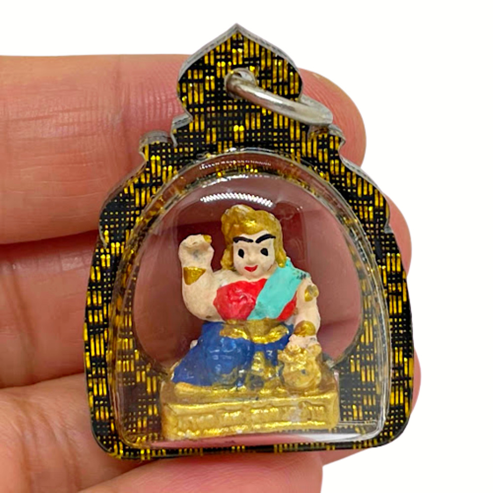 Wealth Goddess Fat Nang Kwak Attract Money Beckoning Shop Color Amulet Pendant