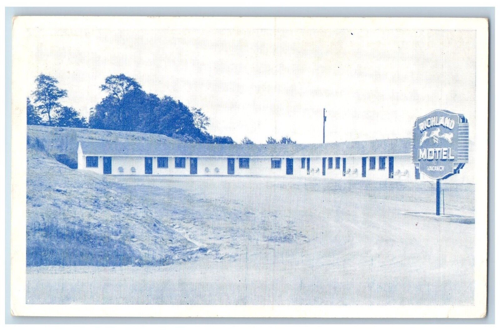 St. Clairsville Ohio OH Postcard Richland Motel Exterior Building c1940 Vintage