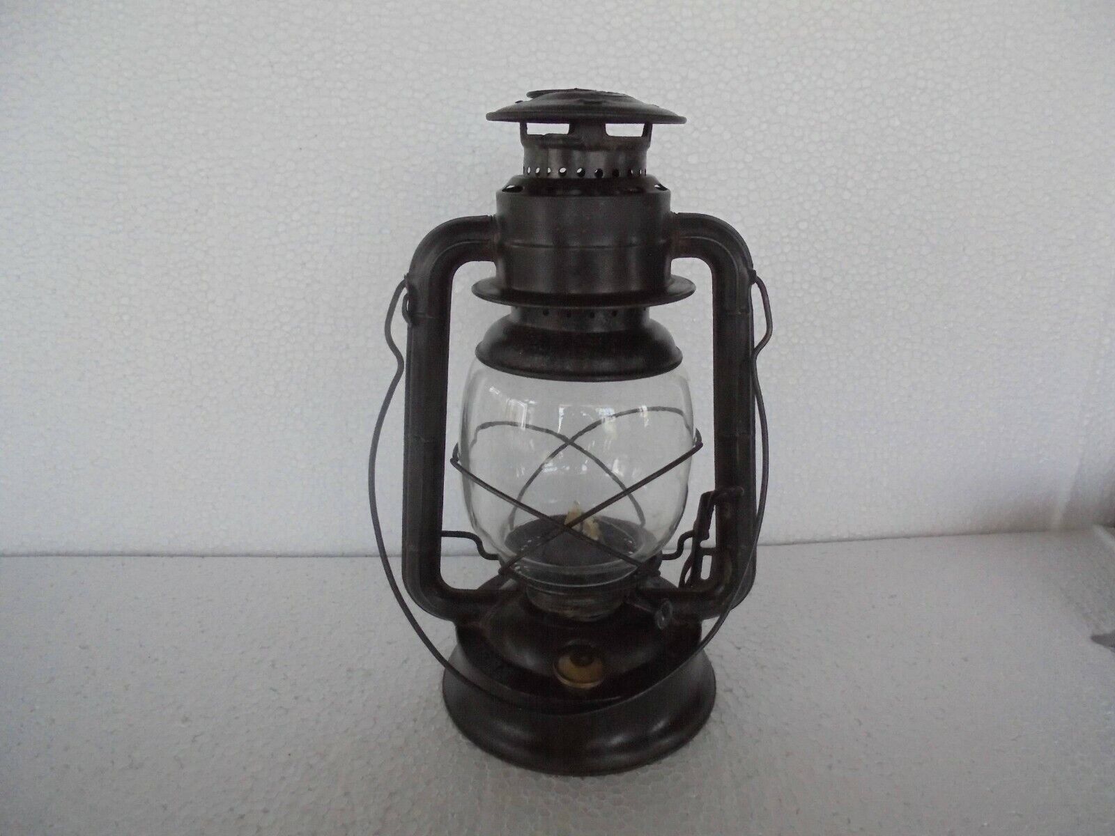 Vintage DIETZ Brand Hurricane Iron Kerosene Lamp/ Lantern , USA