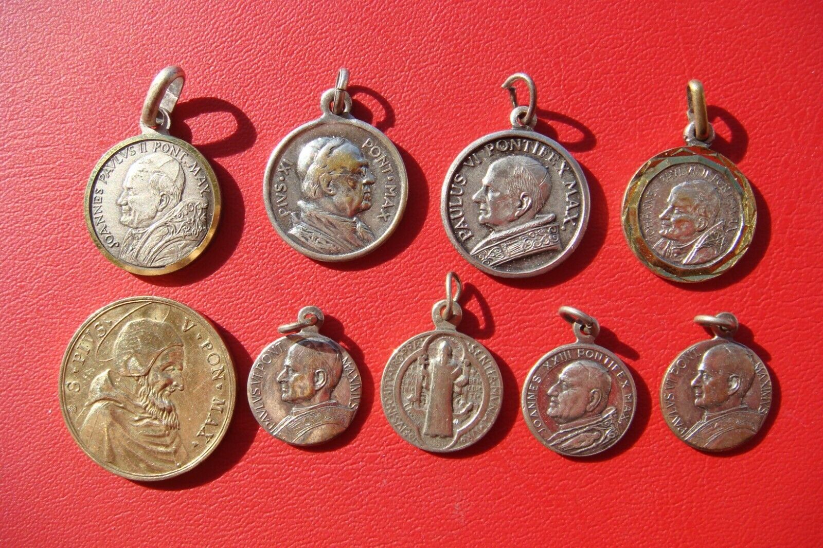 OLD ITALY BEAUTIFUL LOT OF 9 POPE MEDAL PENDANTS HOLY PROTECTION AGAINST EVIL