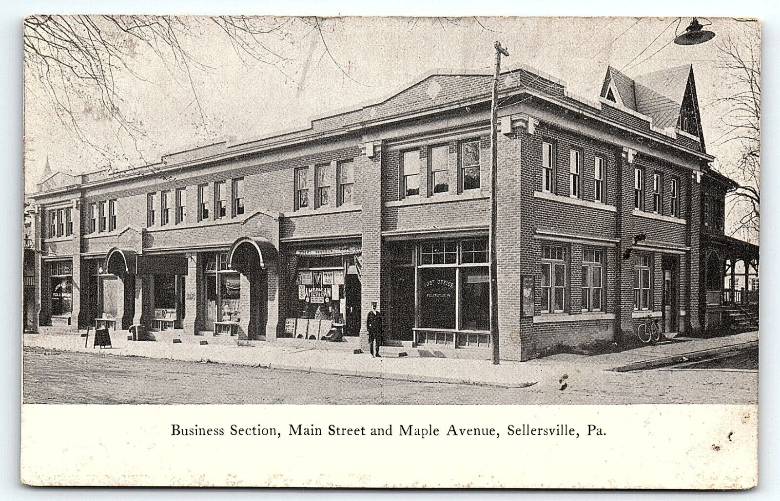 c1910 SELLERSVILLE PA BUSINESS SECTION MAIN STREET AND MAPLE AVE POSTCARD P4168