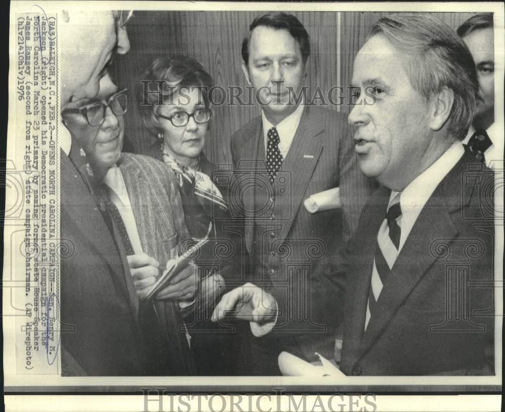 1976 Press Photo Senator Henry Jackson with others opens North Carolina campaign