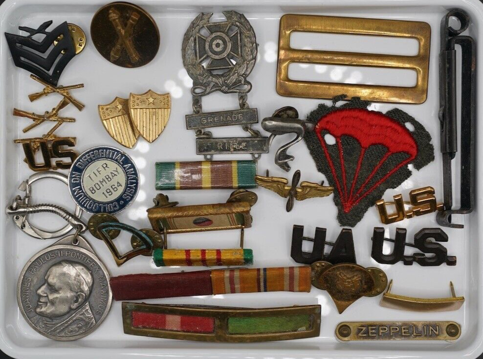 Antique & Vintage Military Medals/Pins/Badges Lot WW1 WW2 -Current LOT