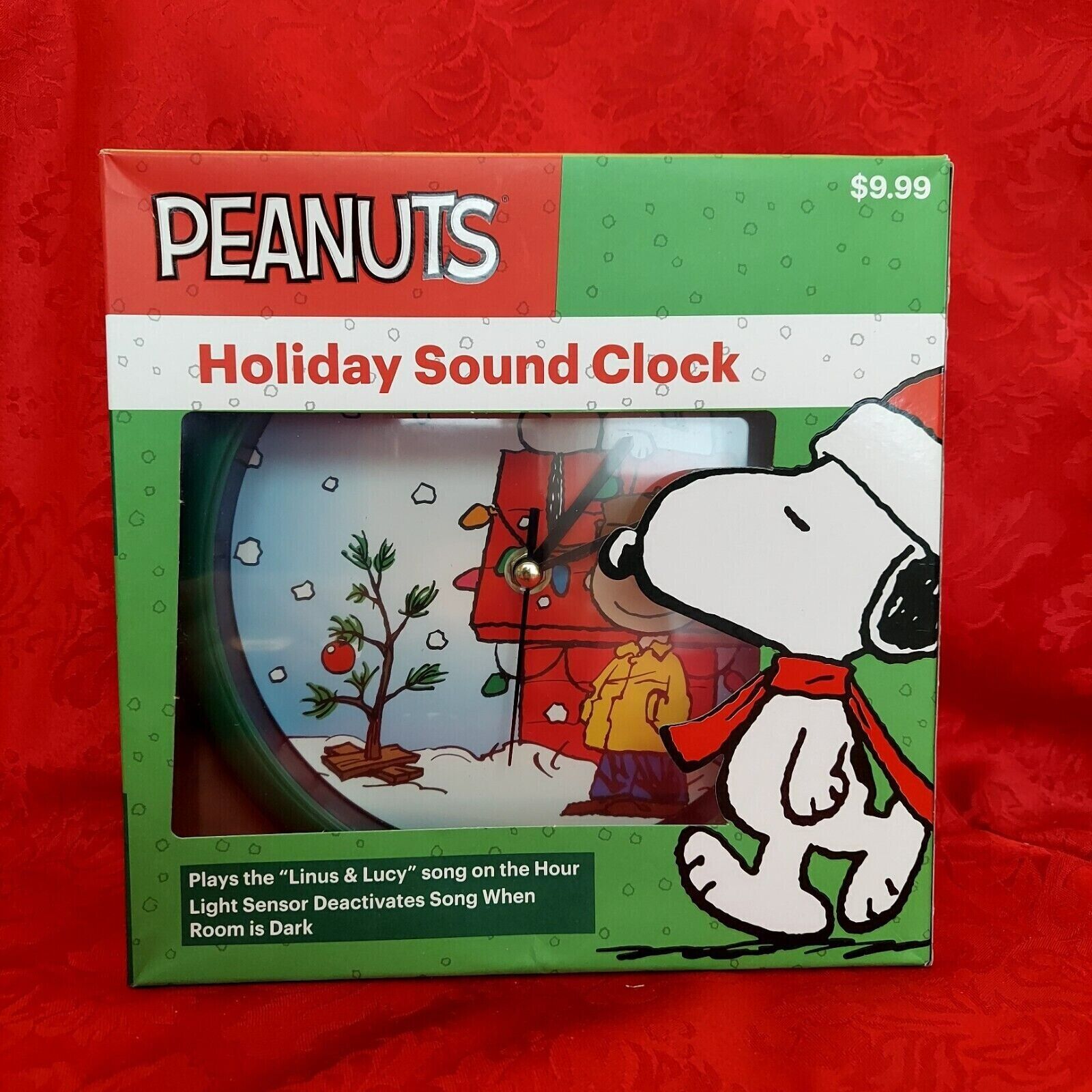 New Peanuts Holiday Sound Clock Musical Linus & Lucy Song Charlie Brown Snoopy