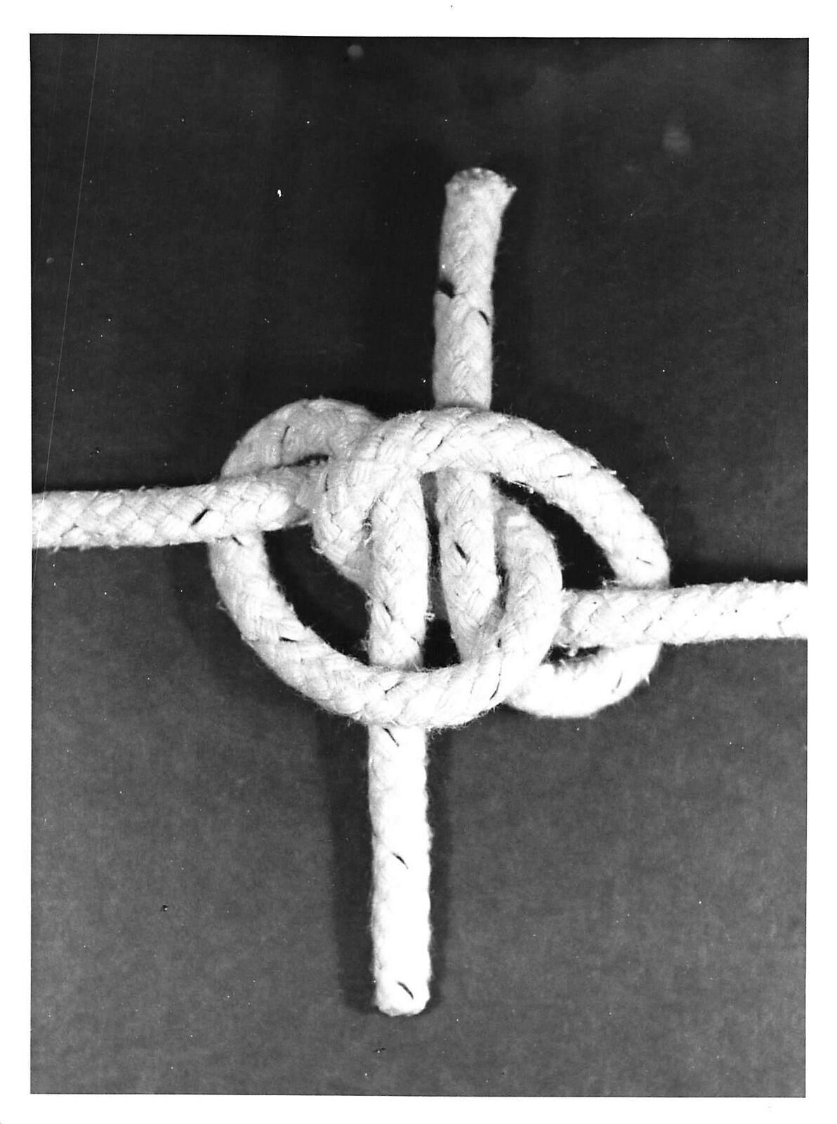 Vintage Press Photo Hunter's Bend Knot Edward Hunter British Physician rope kg