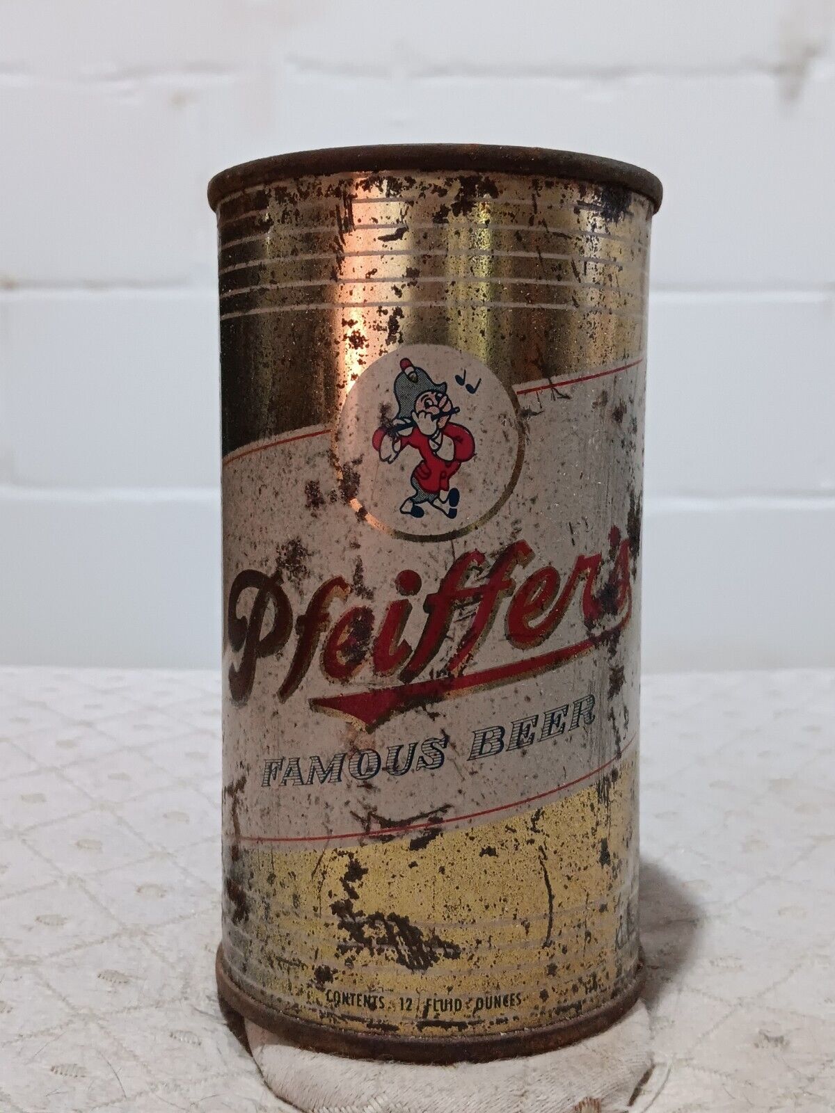 Pfeiffers Famous Beer flat top can