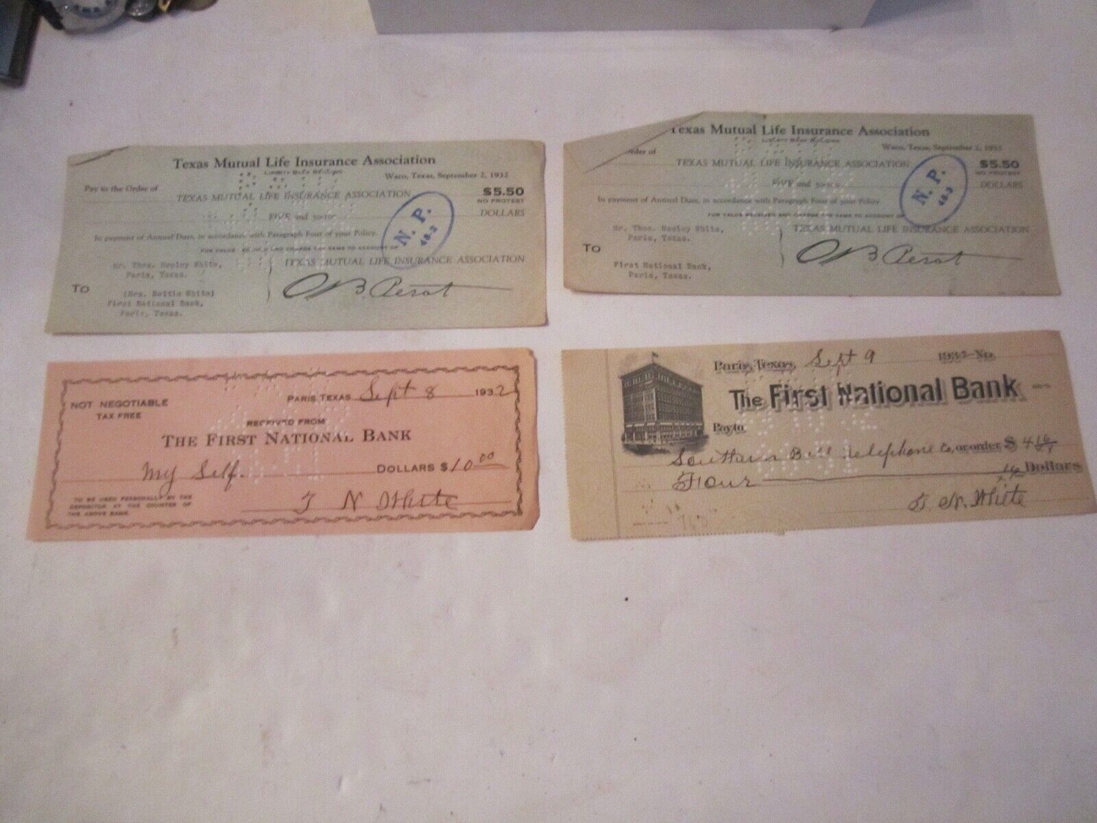 LOT OF 28 OLD CHECK STUBS FROM THE 1930\'S - FIRST NATIONAL BANK & MORE - BN19