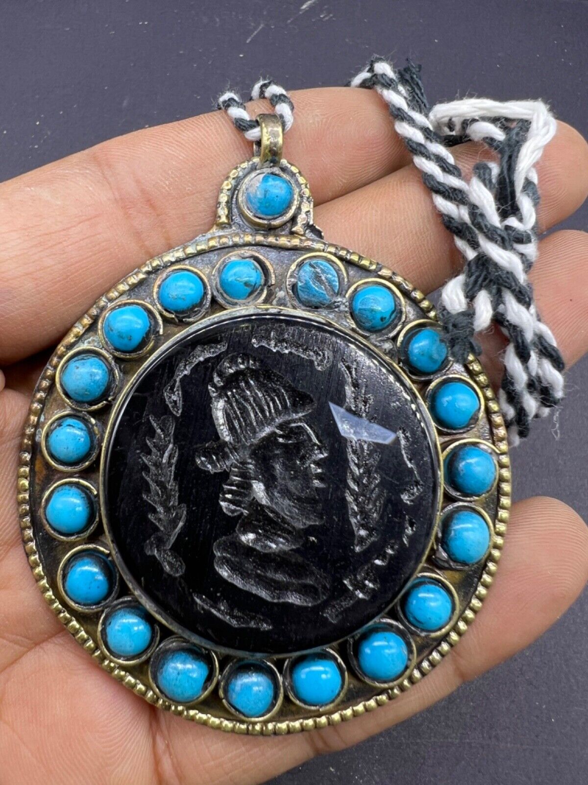 Vintage Beautiful Central Asian Jewelries Mixed Slivered Pendent With Intaglio