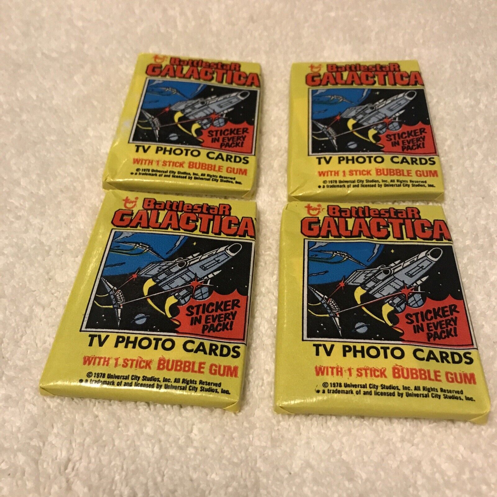 VINTAGE 1978 TOPPS BATTLESTAR GALACTICA TV SHOW TRADING CARD (4) WAX PACKS