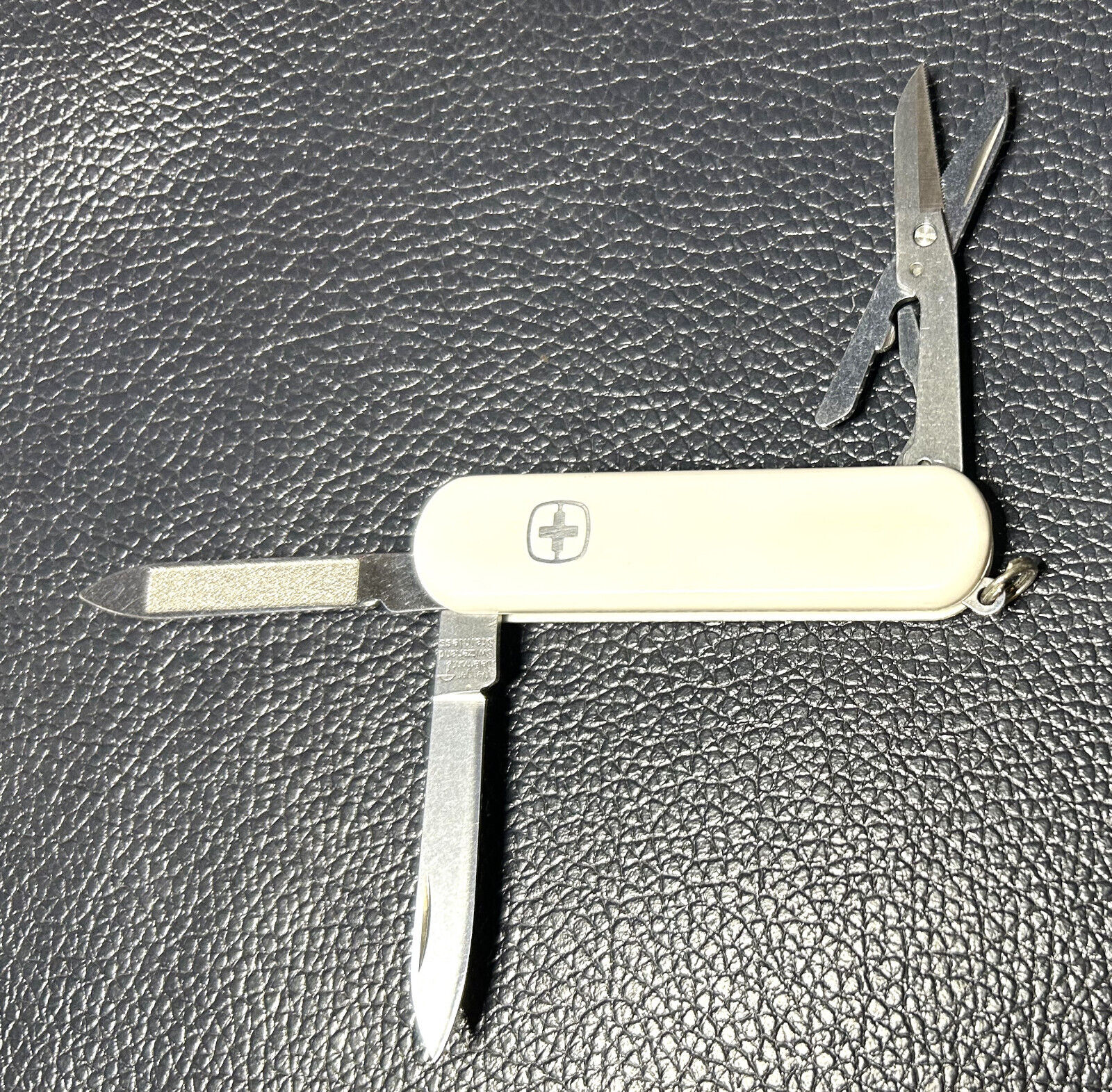 Wenger ESQUIRE Small Swiss Army Knife - White - 65mm
