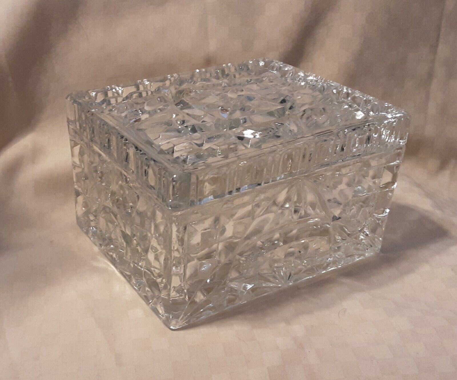 Beautiful Vintage Crystal Rectangular Dresser/Trinket Box