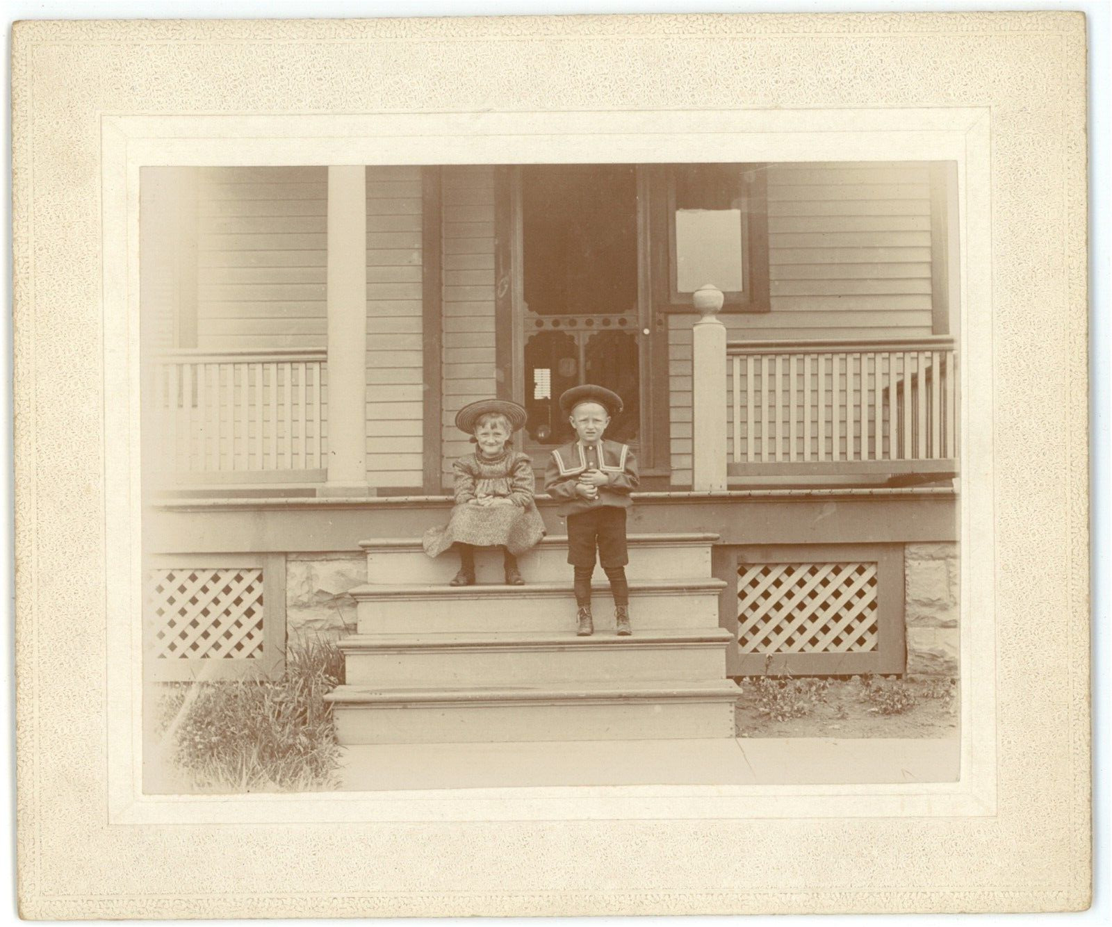 CIRCA 1890\'S RARE CABINET CARD Adorable Sister & Brother on Front Porch of Home