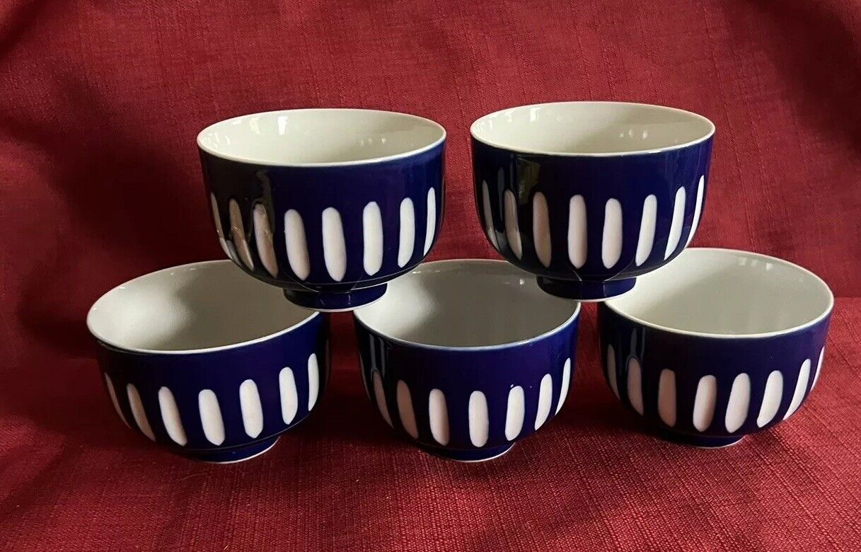Japanese Porcelain Footed Tea Cups Cobalt Blue White Set Of 5 Rare Design VTG