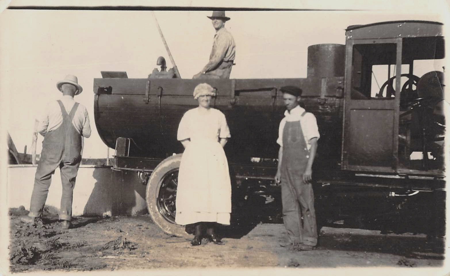 ANTIQUE PHOTO  ID'D  DAVE DALE  PLACE LYONS  KANSAS  FARMING   PRAIRIE LIFE 1900