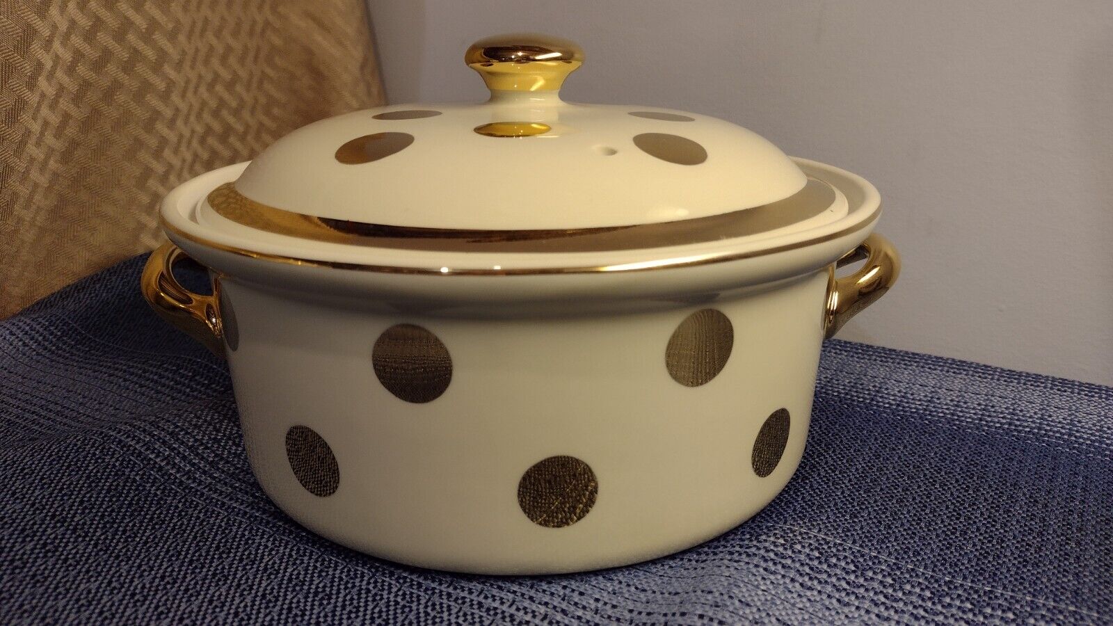 Vintage Halls Superior Kitchenware Gold Polka Dot Casserole w/Lid GORGEOUS