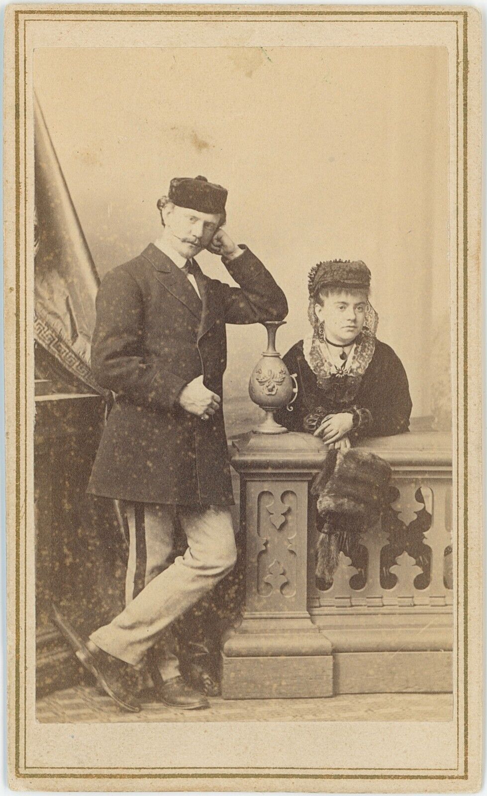 Interesting Attractive Young Couple Hats New York 1860s CDV Carte de Visite V536