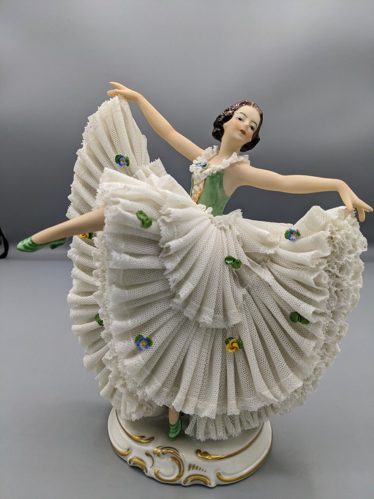 1900s Rare  Antique German  Volkstedt  Porcelain Lace Figurine Cabaret Dancer 8\