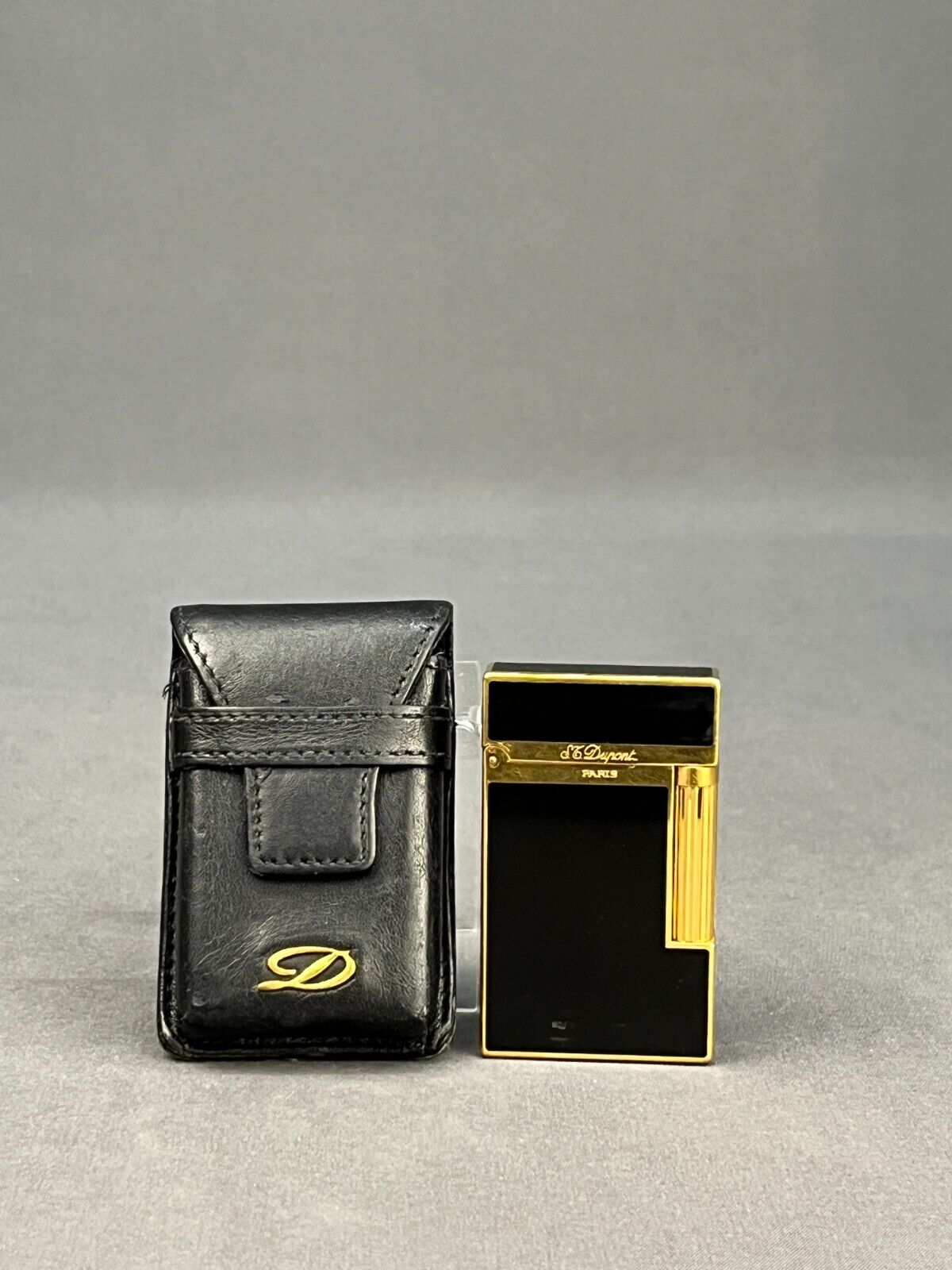 S.T. Dupont Line 2 Black Lacquer & Gold Trim Dual Flame Lighter w/Leather Case
