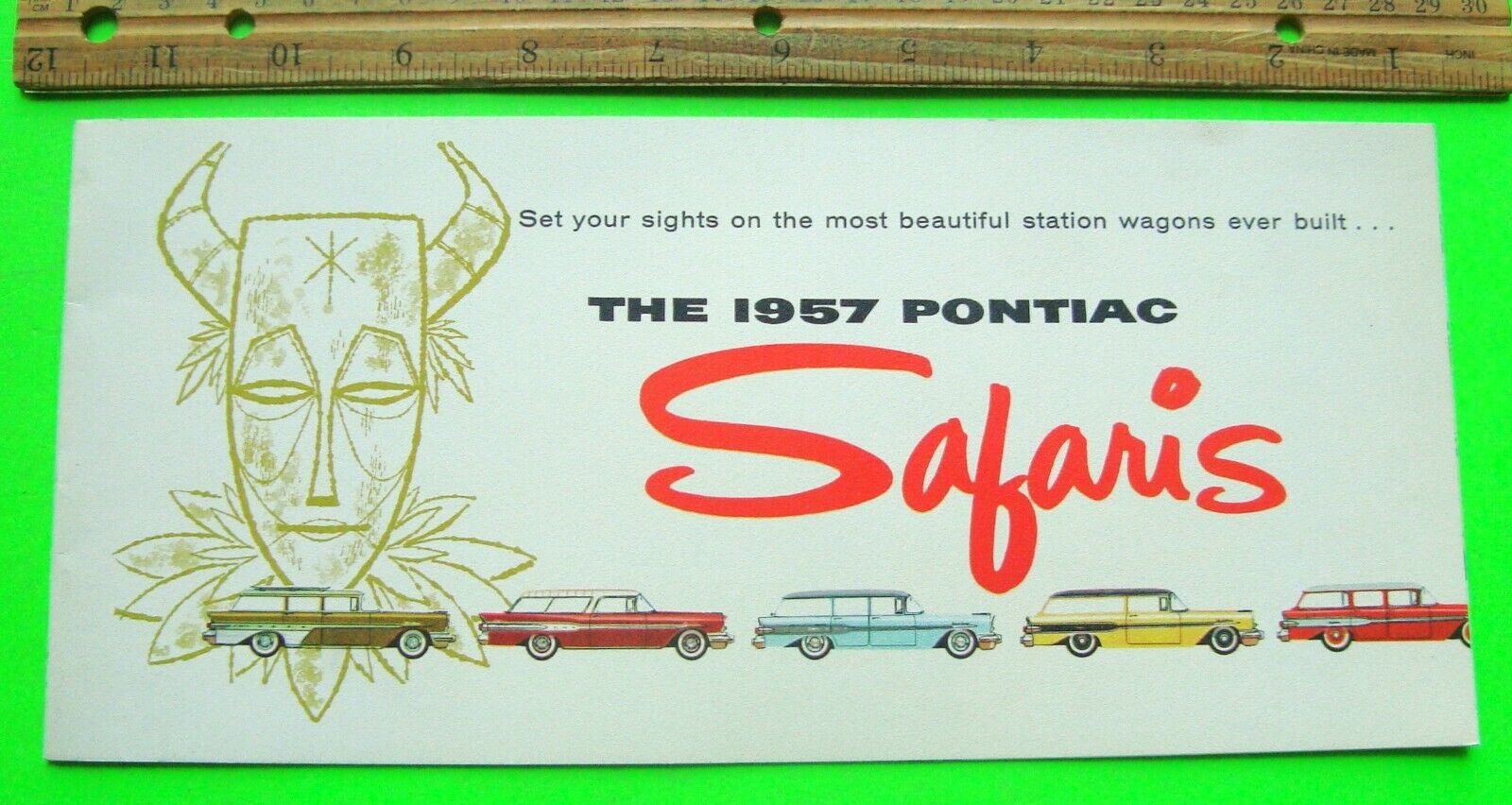 1957 PONTIAC SAFARI STATION WAGON DLX 12-pg COLOR CATALOG Brochure STAR CHIEF