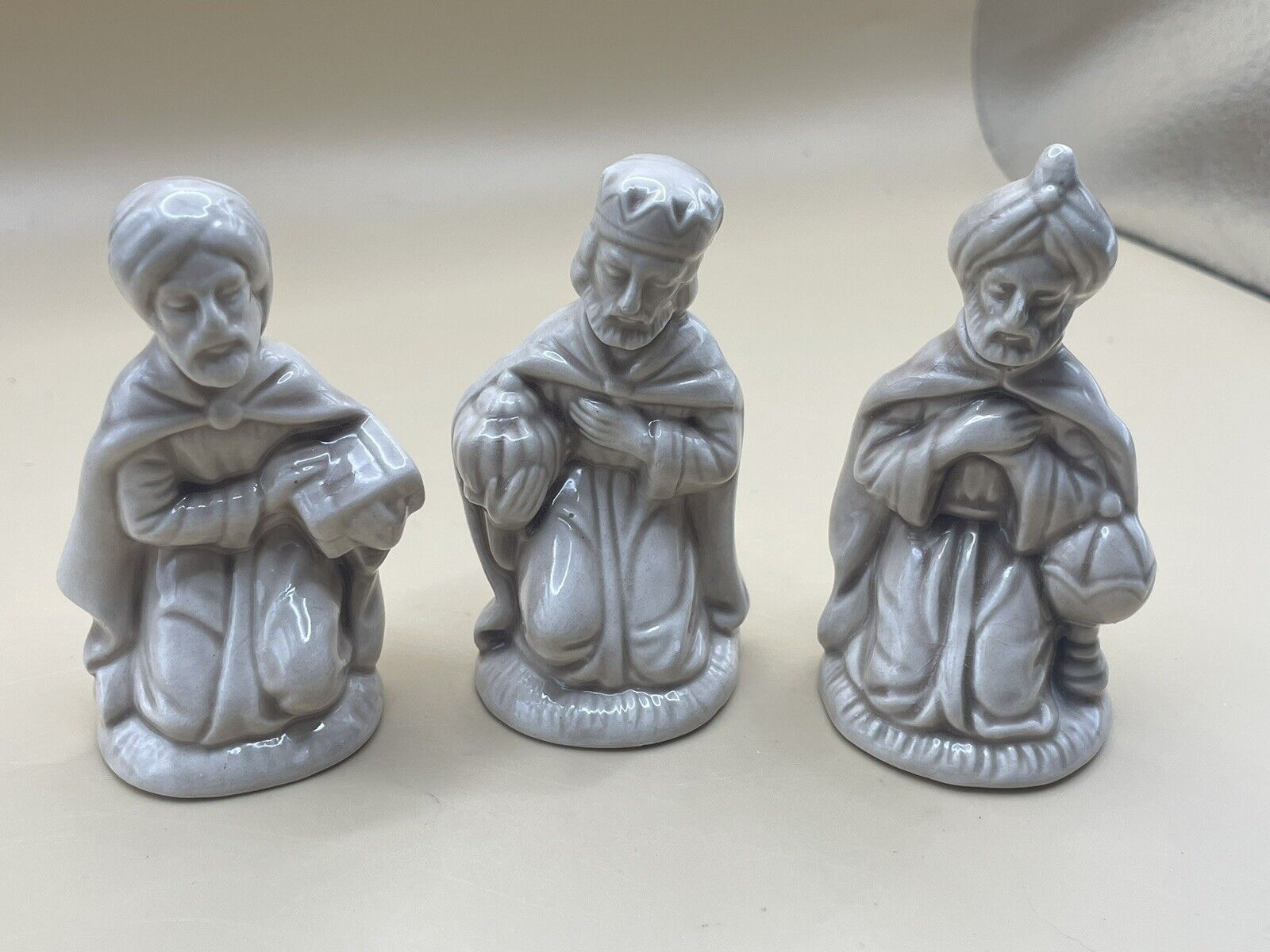 VTG Nativity Ceramic Glaze 3 Wisemen Figurines Christmas Decor 3”T Collectable