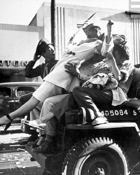 U.S. Soldier kissing girl at war end celebration on Jeep WWII 8x10 Photo 437a