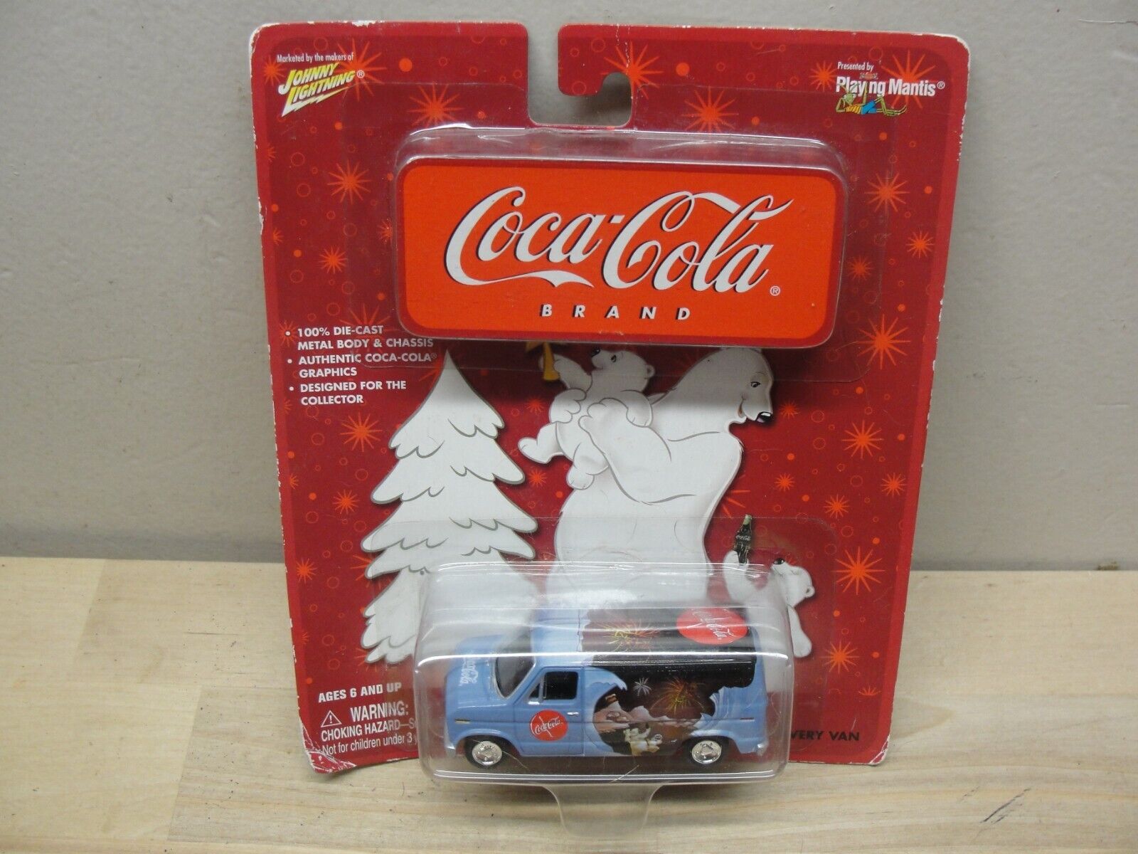 NEW 2003 JOHNNY LIGHTNING COCA COLA FORD DELIVERY VAN 1:64 SCALE DIE-CAST