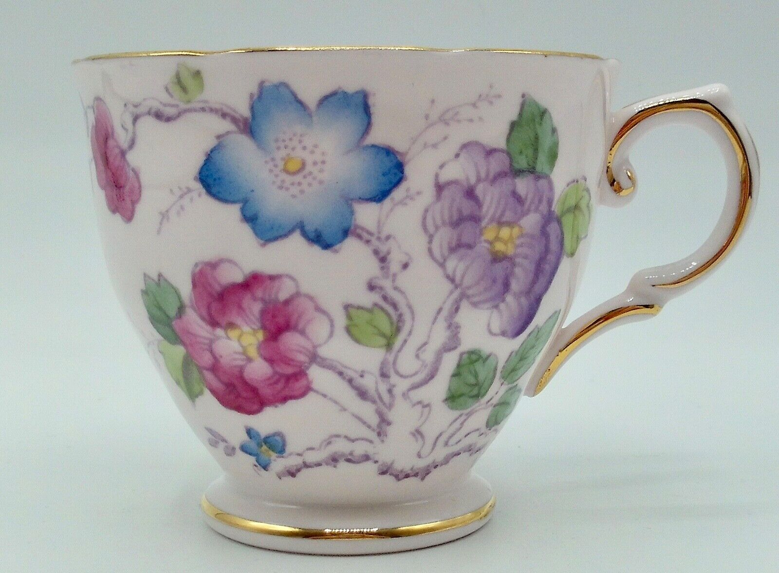 Tuscan Fine English Bone China Tea Cup with Scalloped Rim Floral & Gold Accents
