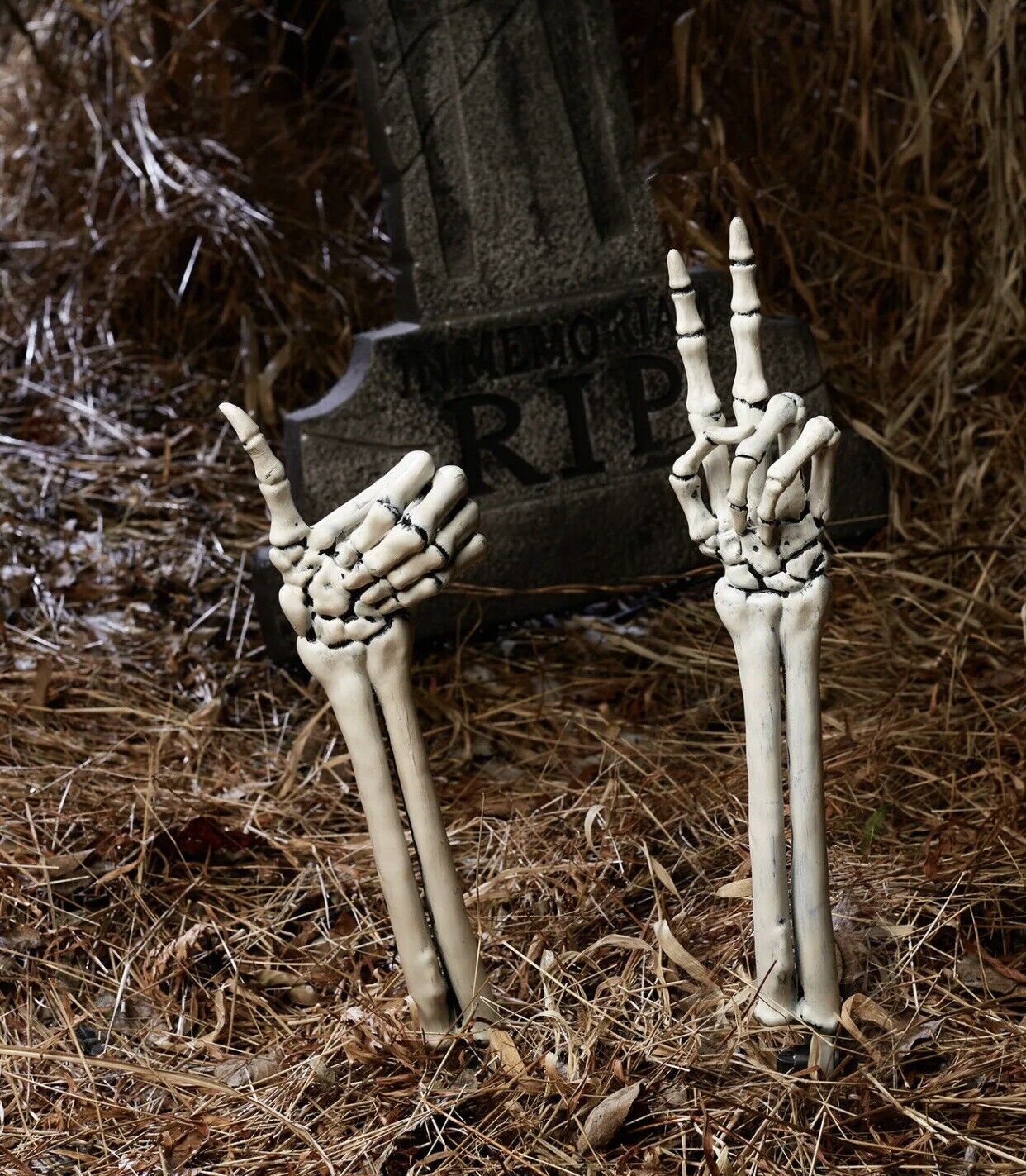 Grave Greetings Thumbs Up Peace Skeleton Hand Halloween Yard Decoration Prop NEW
