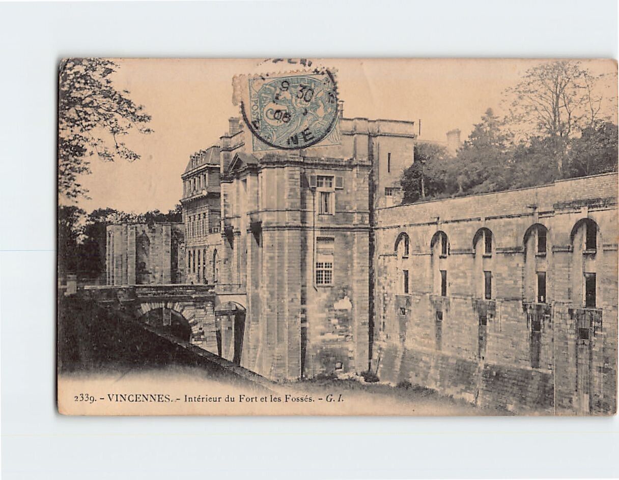 Postcard Intérieur du Fort et les Fossés Vincennes France