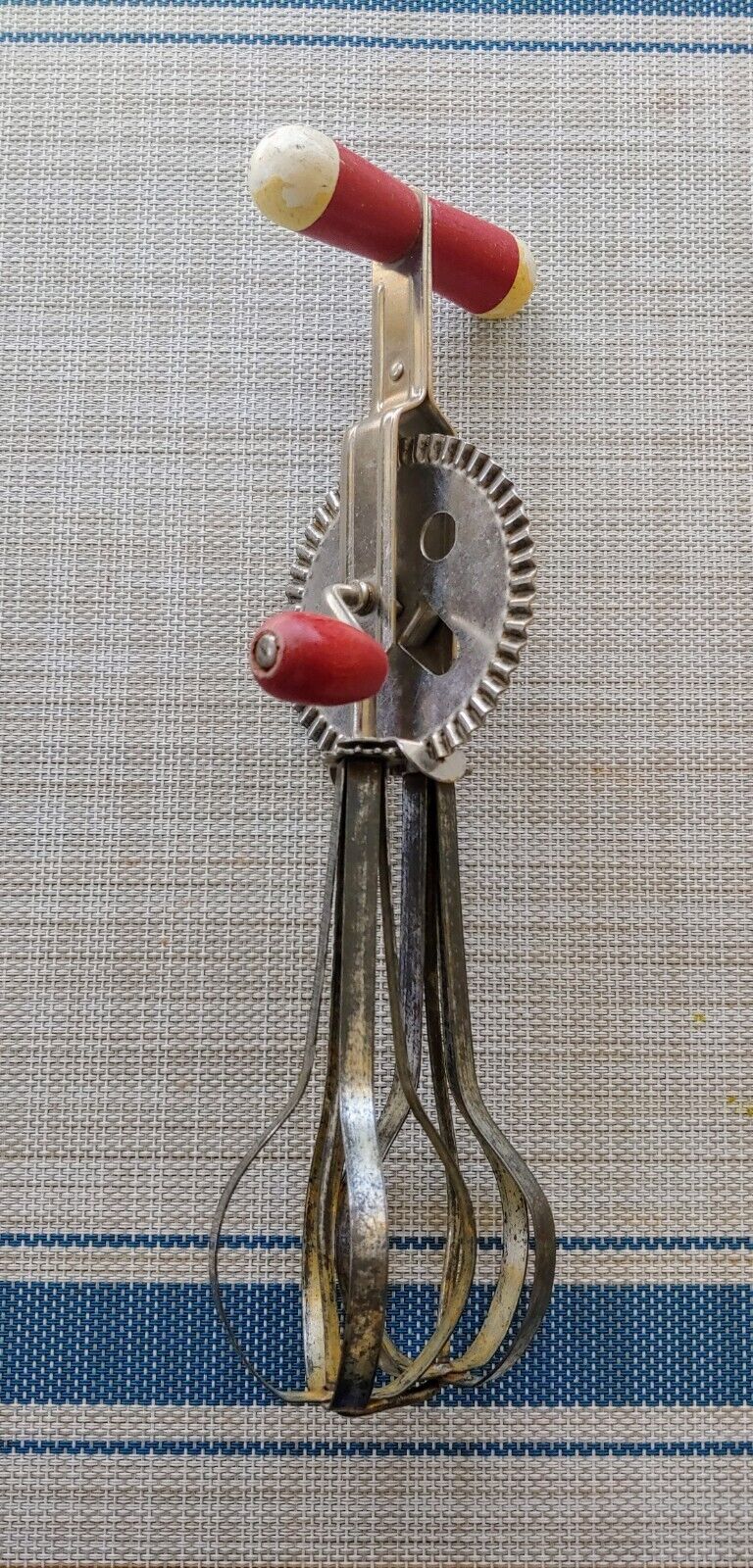 Vintage Metal Kitchen Hand Mixer | 1950s | Silver Egg Beater | Ecko | USA Red 