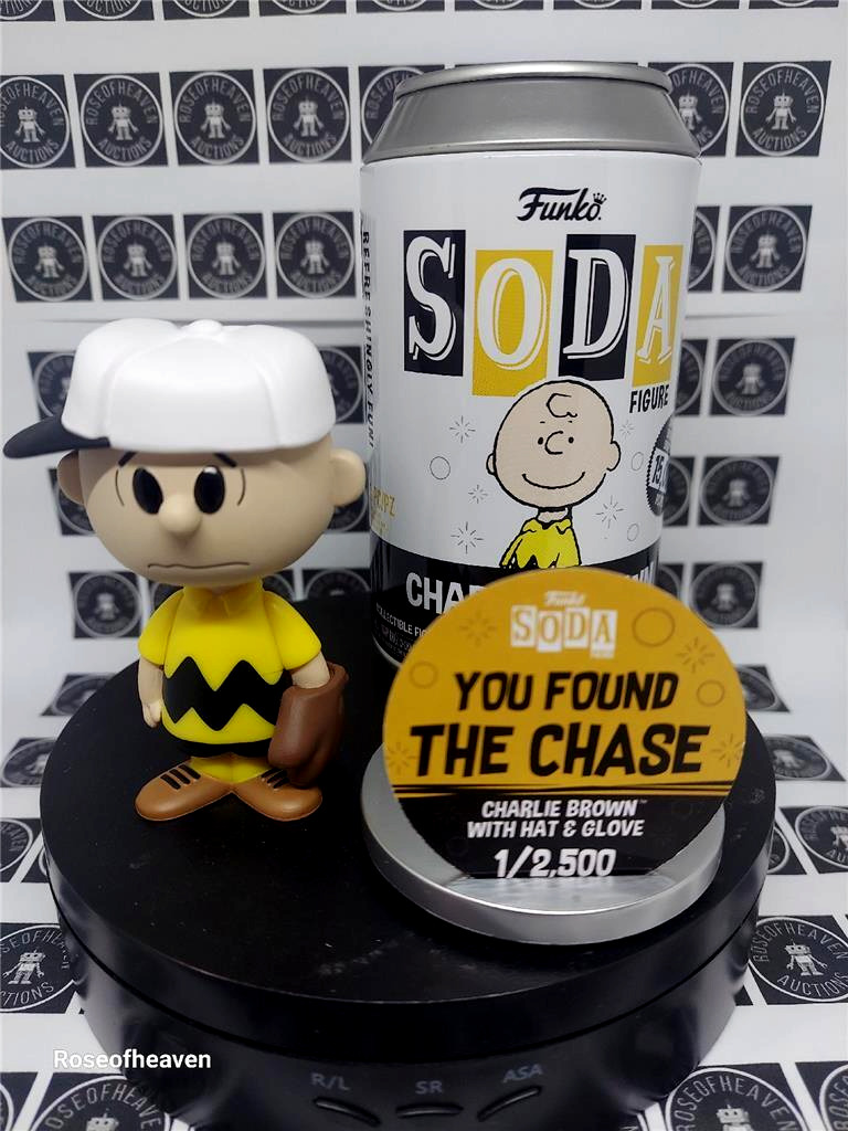 Funko Soda Peanuts Charlie Brown w/Glove Chase 1/2500 Funko Shop Exclusive