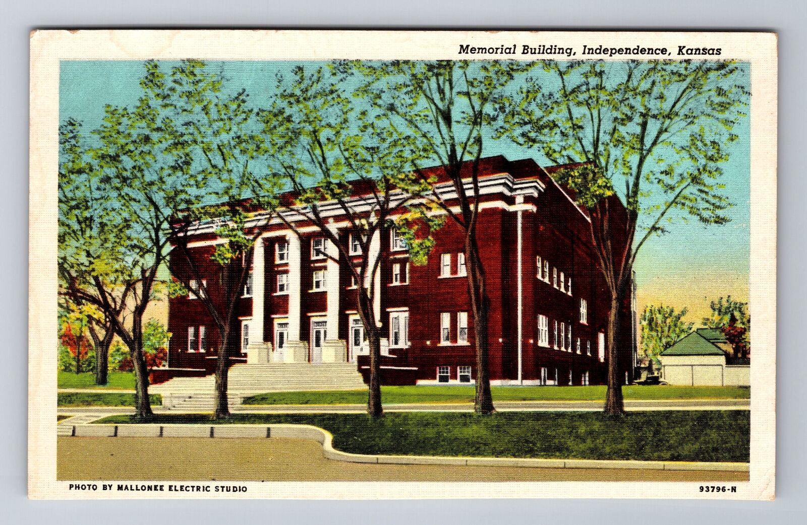 Independence KA-Kansas, Memorial Building, Antique Vintage Souvenir Postcard