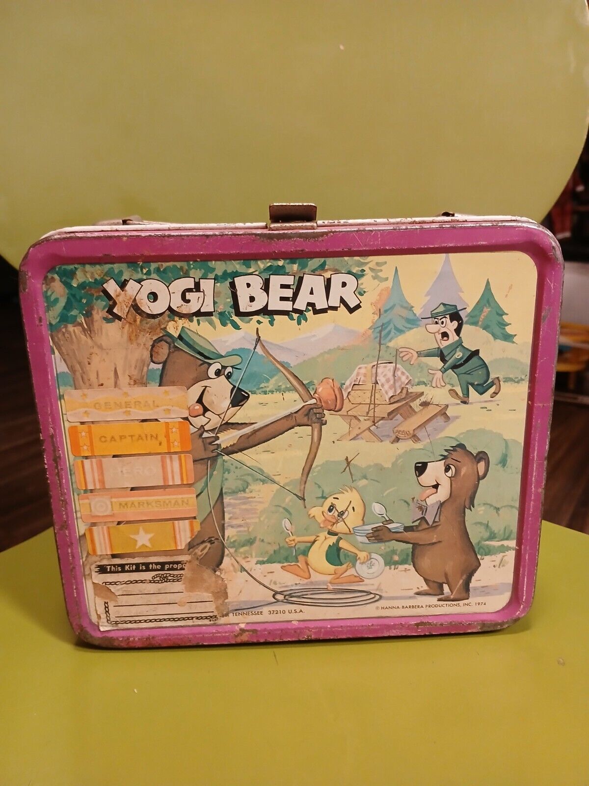 Vintage 1974 Yogi Bear Lunch box - missing handle