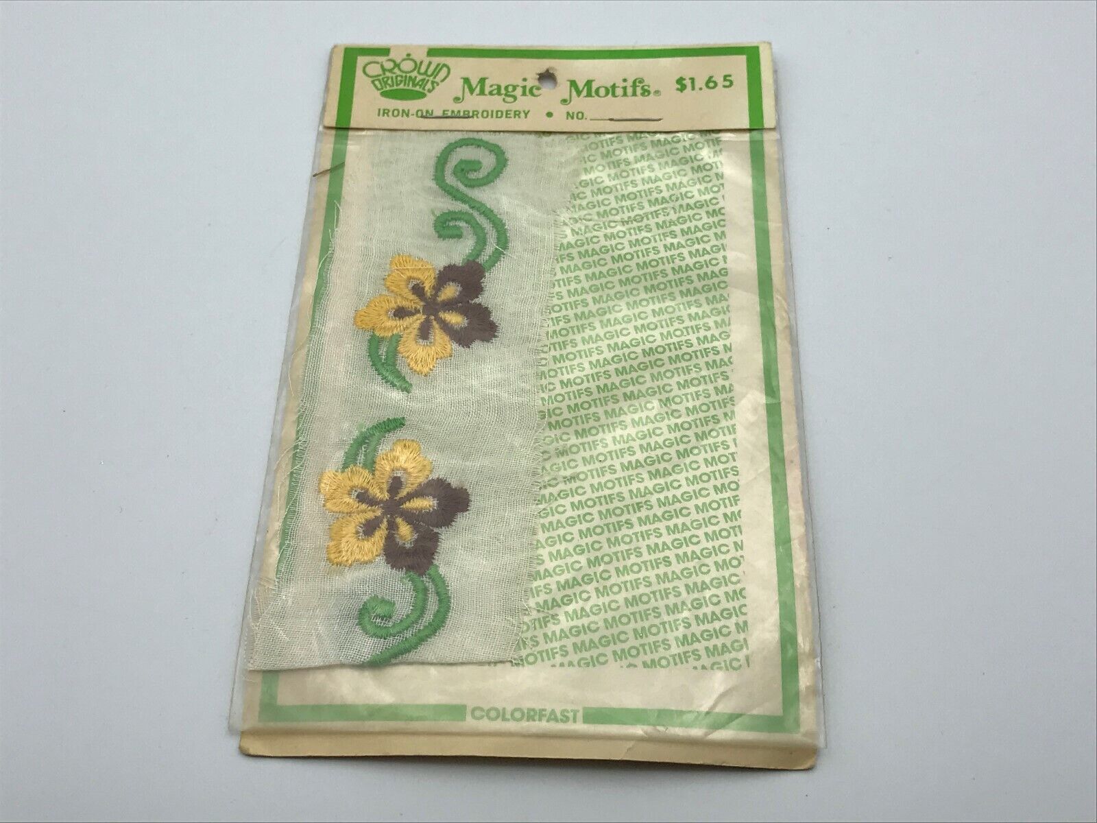 NOS Vintage Crown Originals Magic Motifs Iron On Embroidery Flowers H1