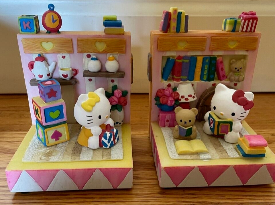 NEW with BOX Sanrio Hello Kitty Pair of Resin Bookends 90\'s