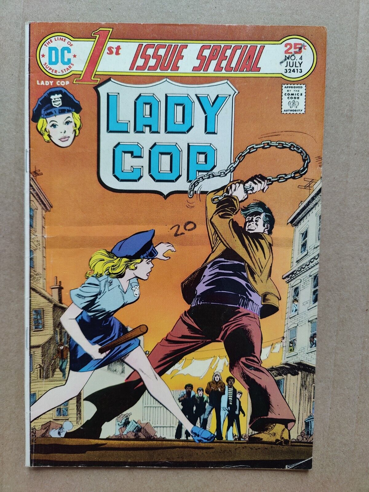 1st Issue Special #4 VG/FN Midgrade 1975 DC Comics Lady Cop (2)