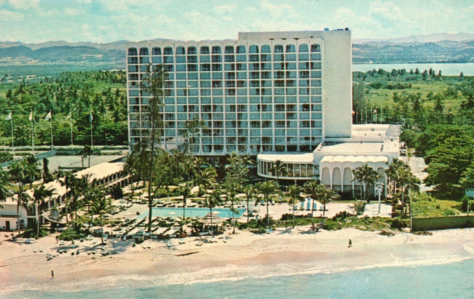 Vintage Postcard Magnificent Loew's Hotel Americana Of San Juan Puerto Rico PR