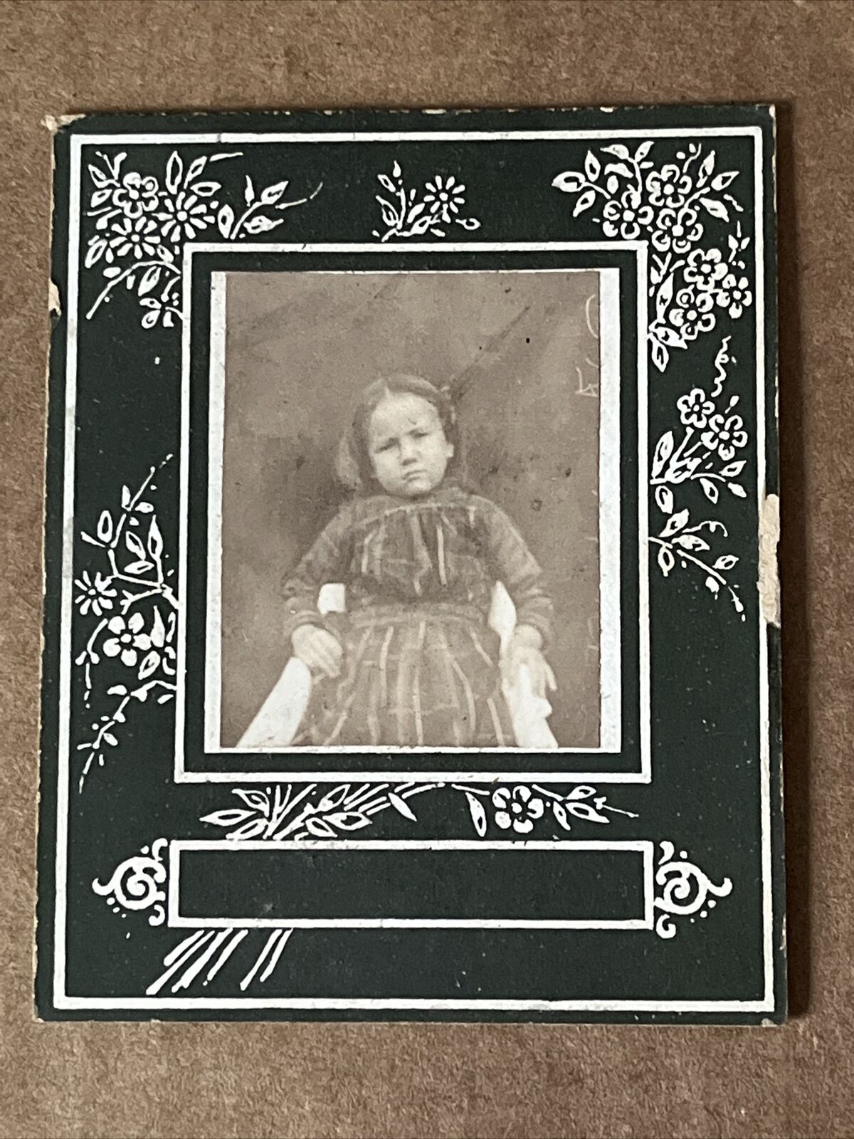 ANTIQUE 1880s 90s LIVE OR POST MORTEM CHILD CABINET PHOTO - 2.5” x 3”
