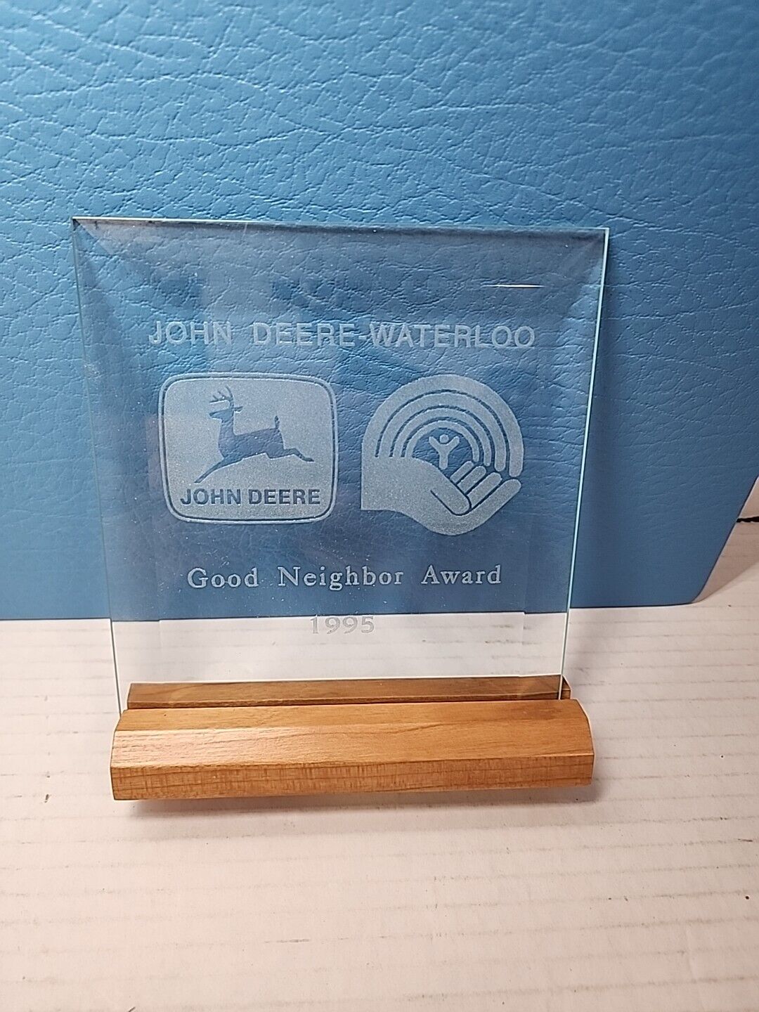 Vintage Rare 1995 John Deere Good Nieghbor Award Frosted Glass Plaque NIB