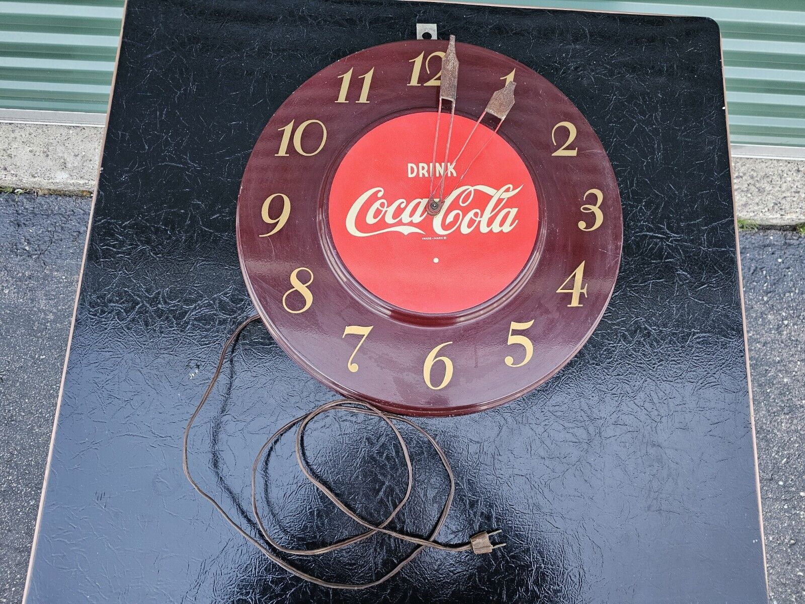 Vintage 1950s Coca Cola Coke Soda Pop 18 Inch Round Advertising Wall Clock Sign