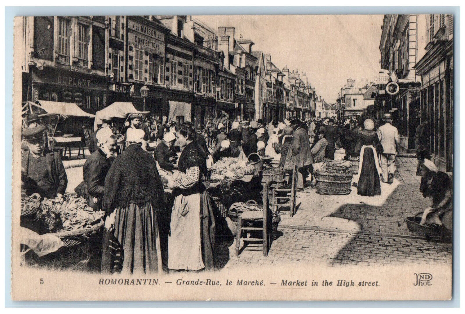Romorantin-Lanthenay Loir-et-Cher France Postcard Market in High Street c1910