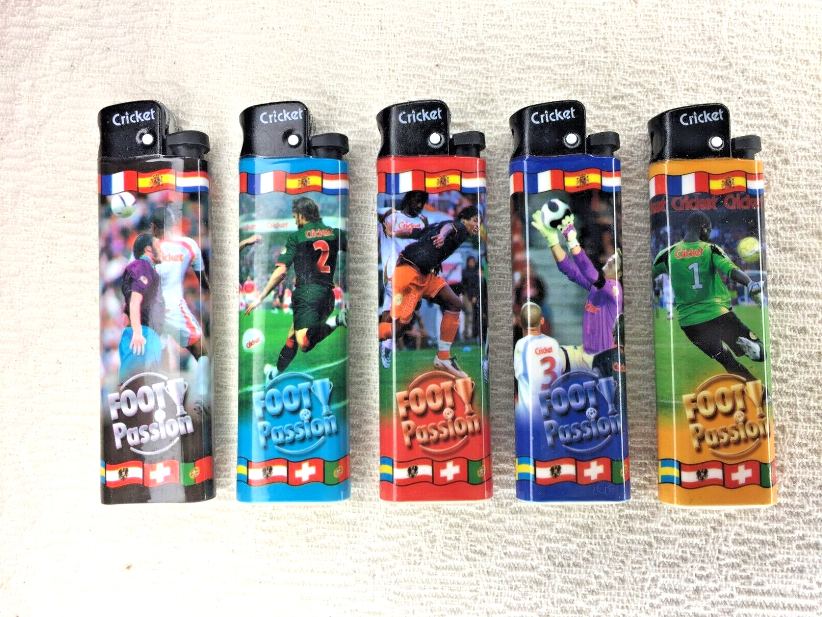 NEW 40ct DISPLAY FULL SIZE CRICKET LIGHTERS  DISPOSABLE SOCCER SERIES