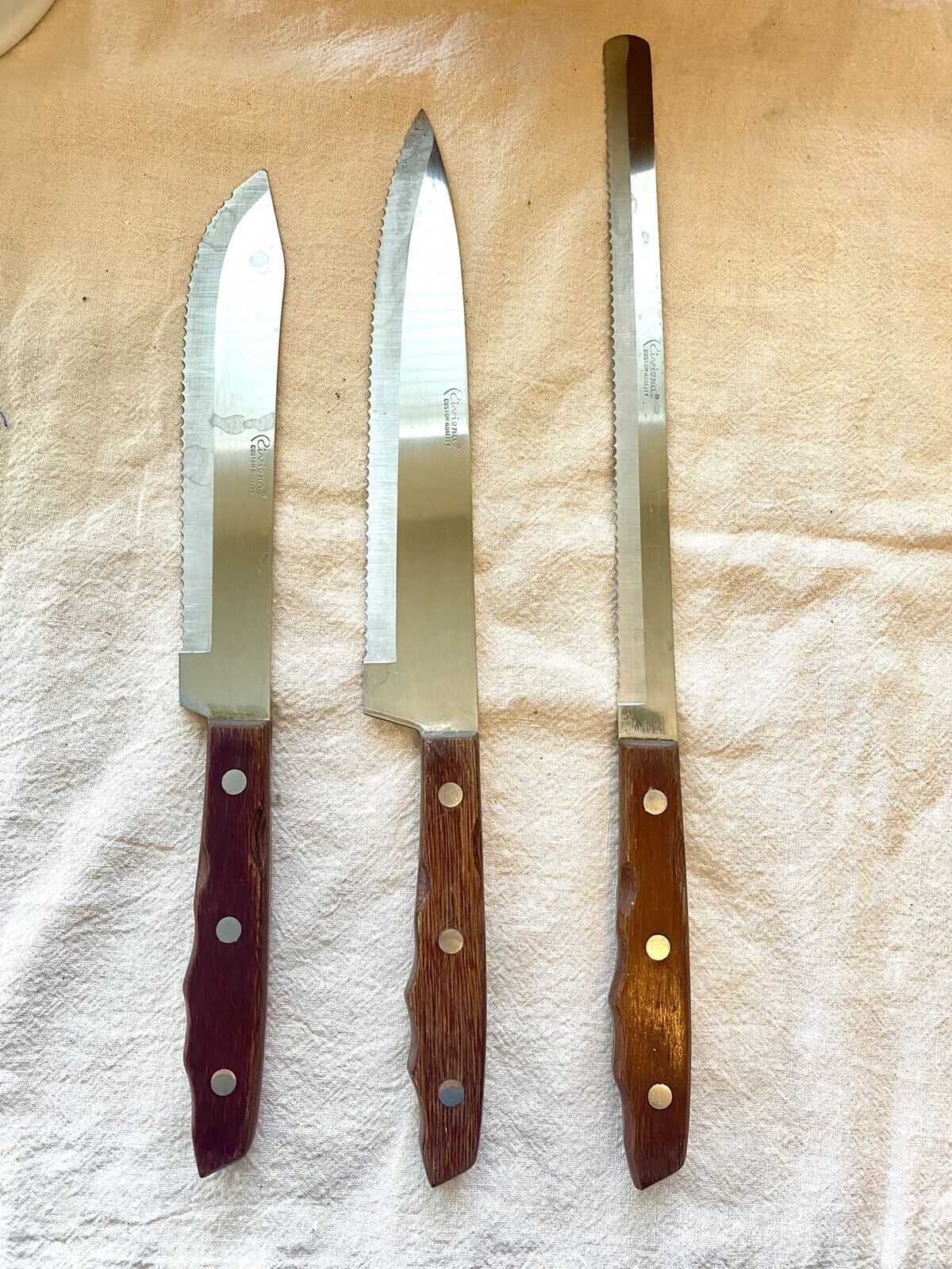 Vintage Riviera Japan Chef Knife Wood Handle Set of 3 Serrated Knives Bread Meat