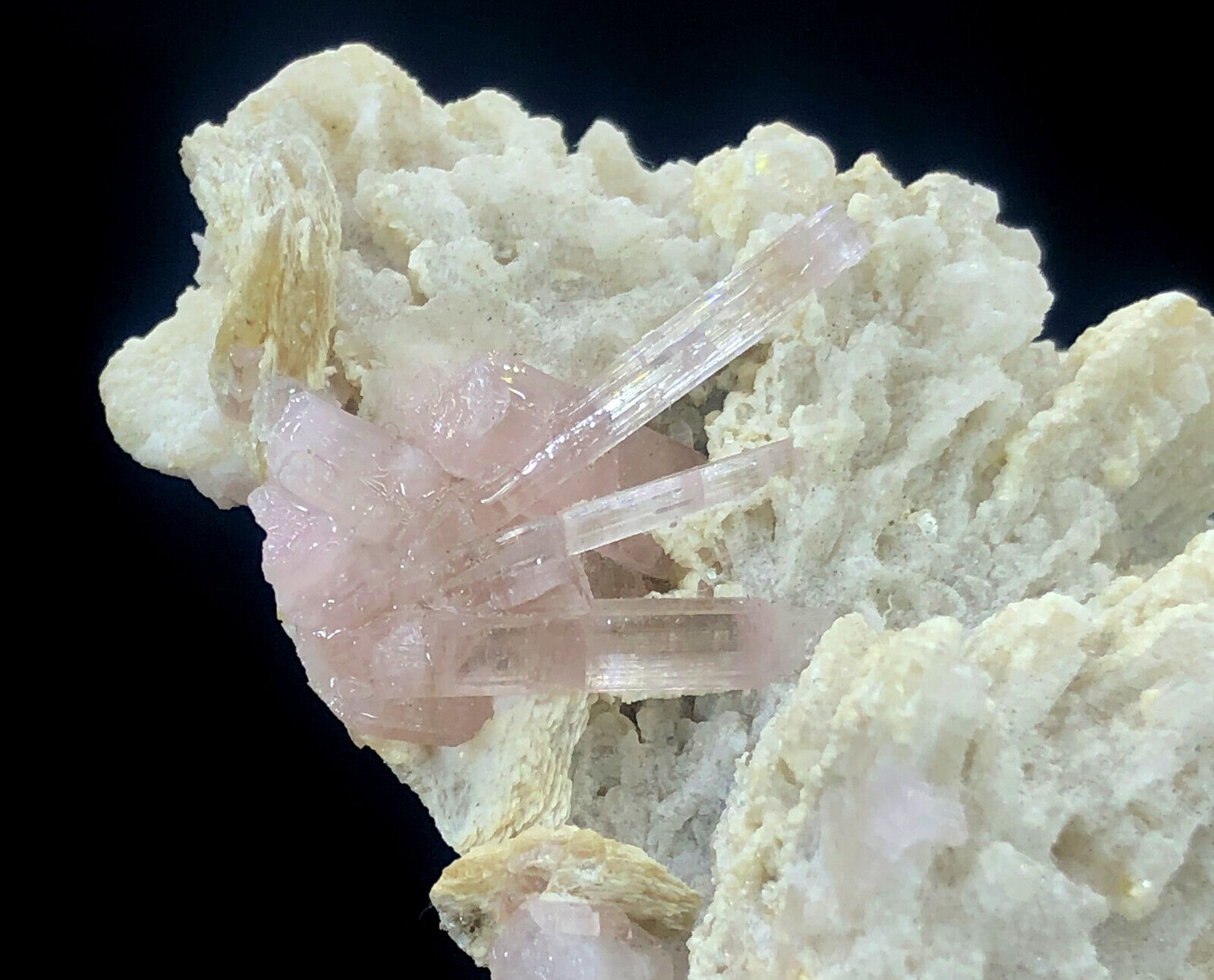 224 Gm Stunning Pink Tourmaline Crystal Cluster Specimen From Afghanistan