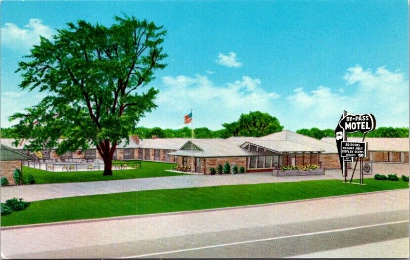 Vintage Postcard View of the By Pass Motel Grandville Michigan MI          20130