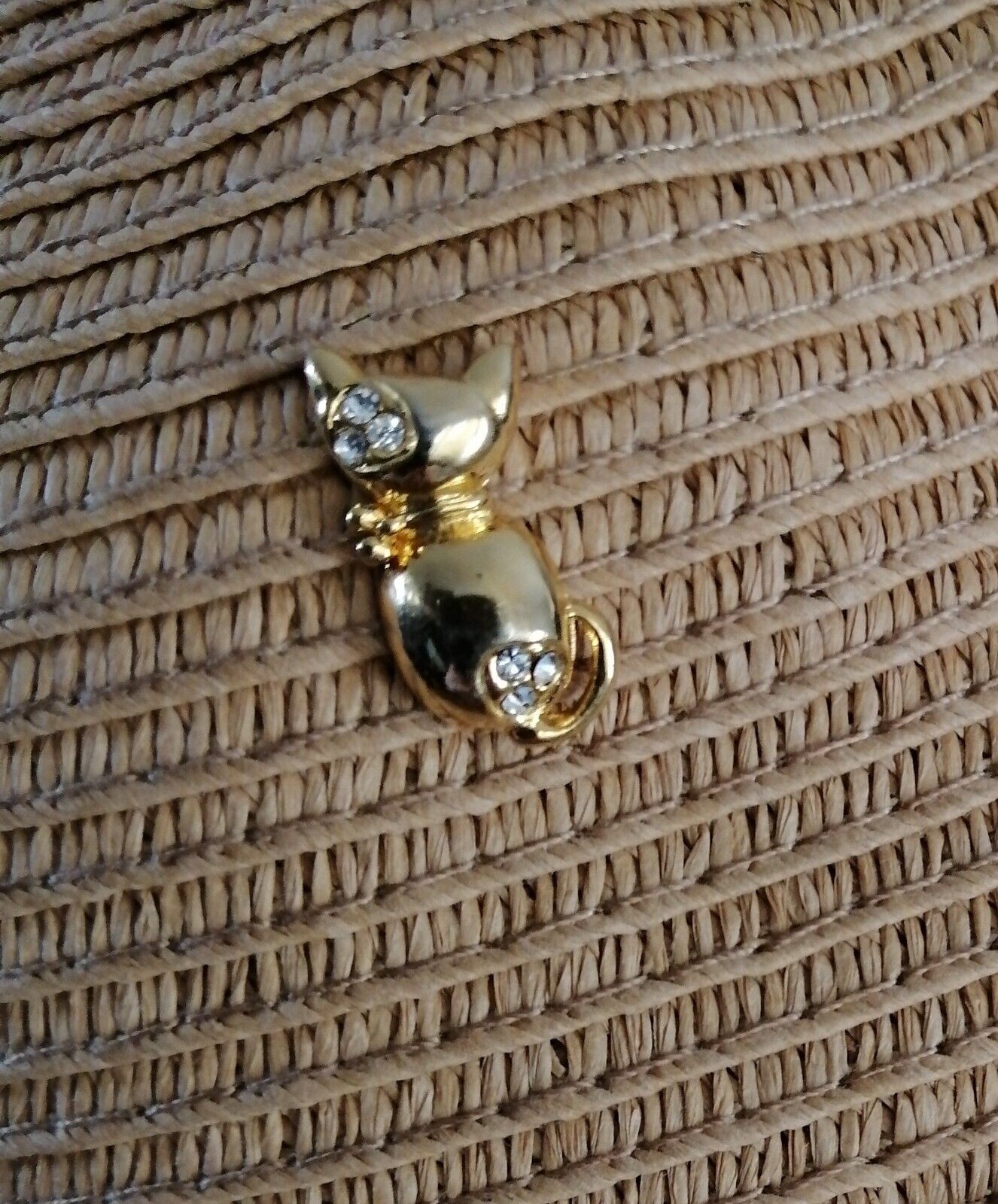 vintage Gold Tone Rhinestone Cat Pin