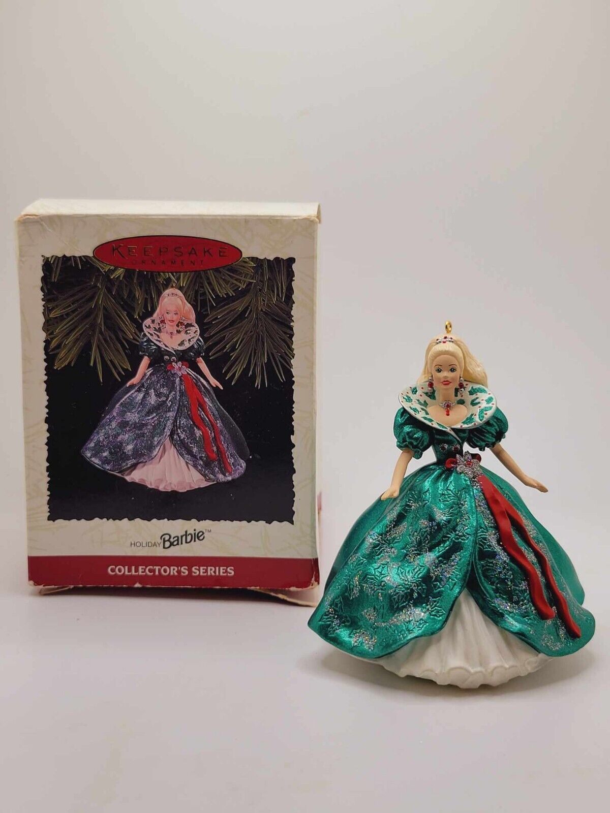 1995 Hallmark Keepsake Holiday Barbie Collector\'s Series Christmas Ornament 
