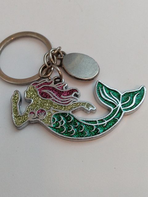 Getagadgit Sparkling Metlallic Mermaid shaped keyring Keychain