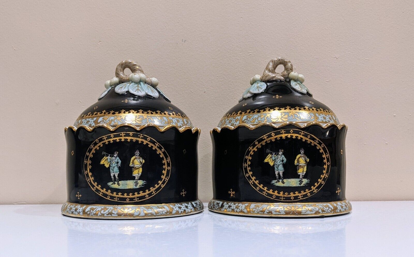 Vtg United Wilson 1897 Porcelain Jar Dish Lid Canister Set Of 2 Black w Gold 6\