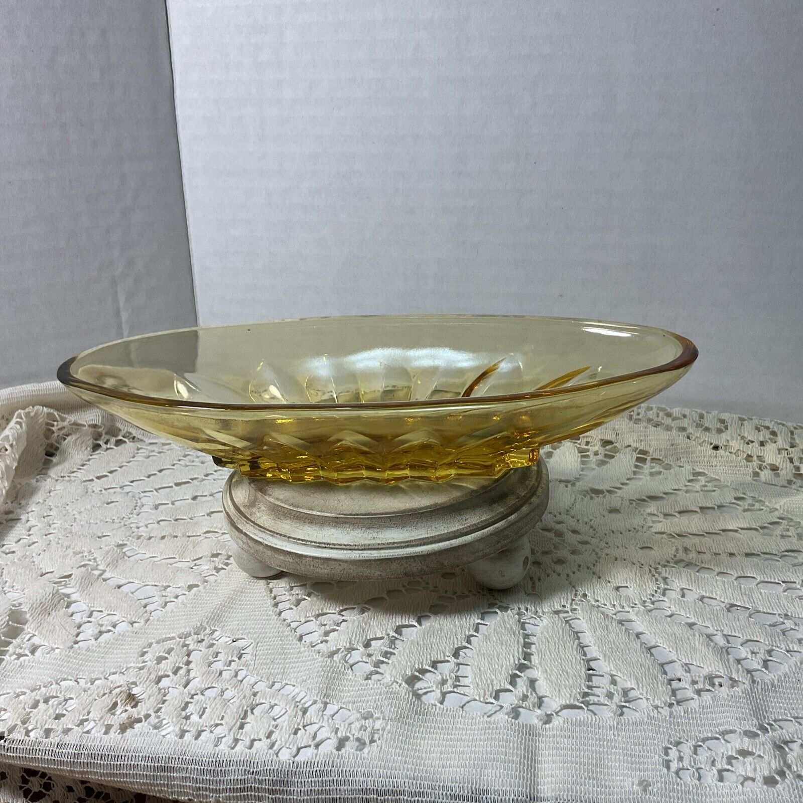 Vintage 1974 Indiana Glass Oval Dish. 9” X 4”